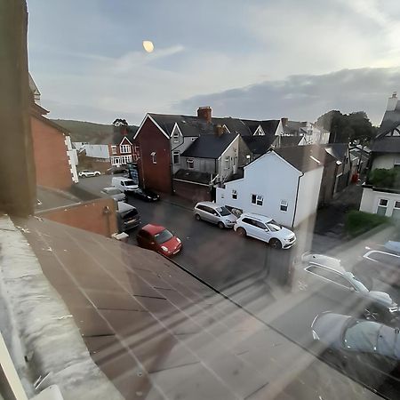 Entire Victoria Park Cardiff Apartment With Free Street Parking Bus 17 And 18 Direct To Cardiff City Centre, Fast Free Wi-Fi 外观 照片