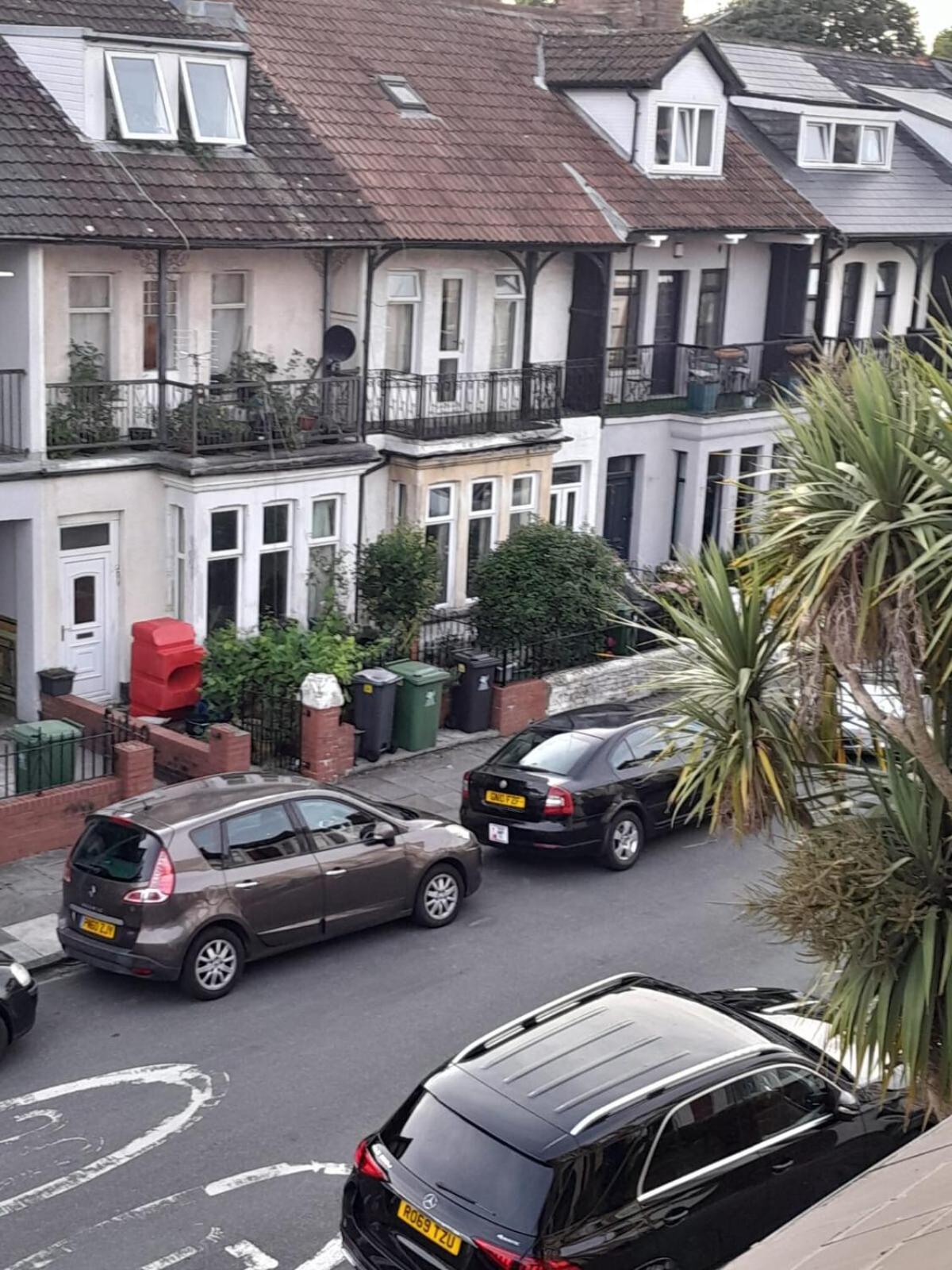 Entire Victoria Park Cardiff Apartment With Free Street Parking Bus 17 And 18 Direct To Cardiff City Centre, Fast Free Wi-Fi 外观 照片