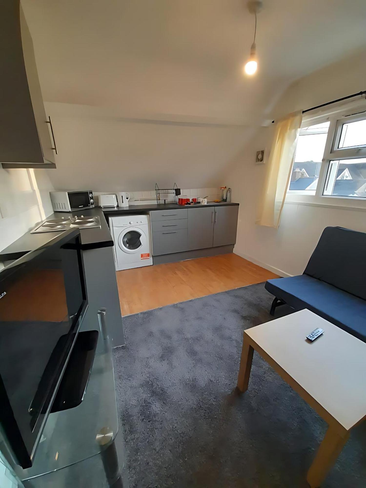 Entire Victoria Park Cardiff Apartment With Free Street Parking Bus 17 And 18 Direct To Cardiff City Centre, Fast Free Wi-Fi 外观 照片